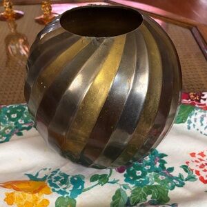 Brass Coated Copper Coated Silver Metal Round Vase Made in India